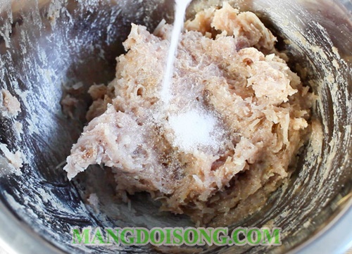Cách làm nem chua tại nhà ngon để biếu tết hay làm món ngon ngày tết cho gia đình 8