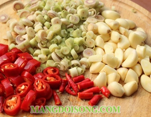 Cách làm ớt sa tế cay ngon không phẩm màu độc hại đơn giản tại nhà 3