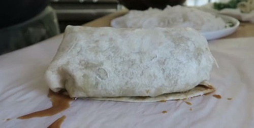 Cách làm phở cuốn thịt bò ngon đơn giản tại nhà đang cuốn hút giới trẻ 10