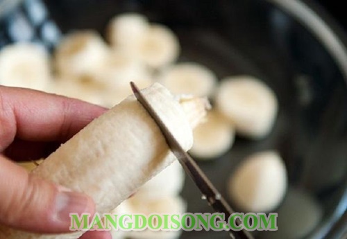 Cách làm sinh tố chuối ngon sữa chua hấp dẫn cho cả nhà thưởng thức 2