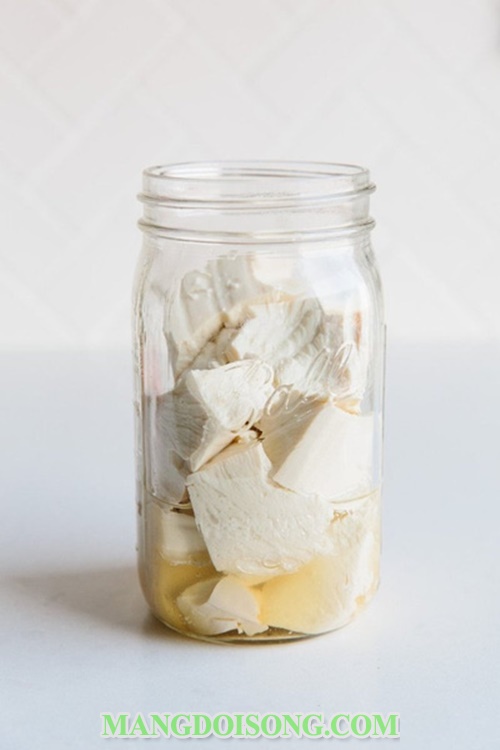 Cách làm sốt mayonnaise ngọt ngon như mua ngoài tiệm để ăn bánh mì hay trộn salad 4