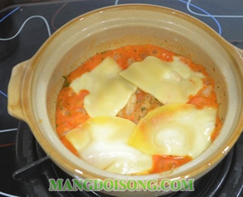 Cách làm Tokbokki cay phô mai Hàn Quốc đơn giản tại nhà ngon như ngoài tiệm 4