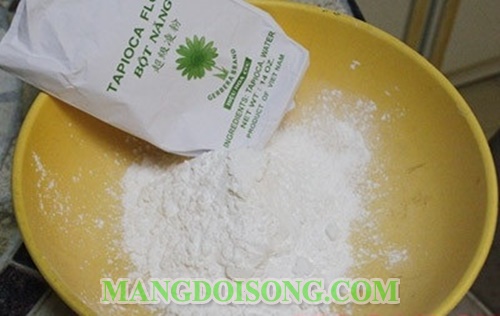 Cách làm trân châu hạt lựu từ bột năng ngon đơn giản tại nhà để pha trà sữa hay nấu chè 2
