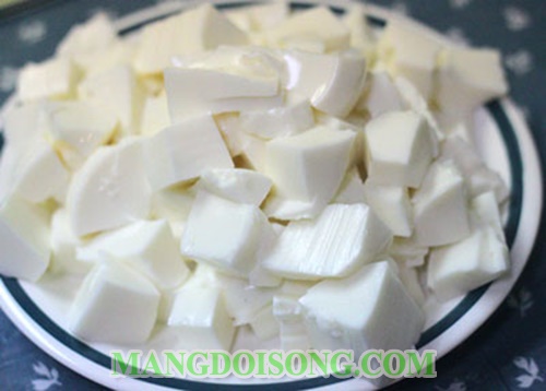 Cách làm trân châu hạt lựu từ bột năng ngon đơn giản tại nhà để pha trà sữa hay nấu chè 4