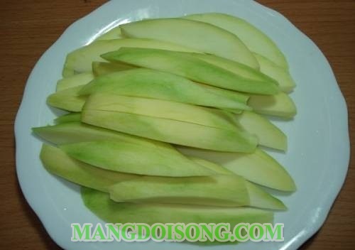 Cách làm xoài dầm muối ớt chua ngọt ngon đúng điệu dùng làm món ăn vặt hấp dẫn 3