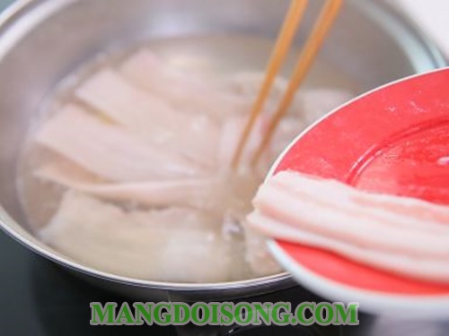 Cách luộc thịt ngon giòn ăn hoài không chán đẹp mắt như nhà hàng cho bữa cơm gia đình 4