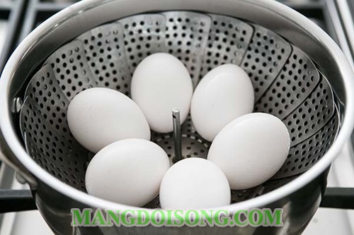 Cách luộc trứng gà vịt nhanh chín mềm dễ bóc vỏ ngon hơn độc đáo nhất 2