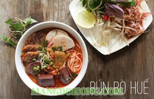 Cách nấu bún bò huế ngon thơm đậm đà cho ngày nghĩ cuối tuần làm quà tặng mẹ ngày của mẹ 10