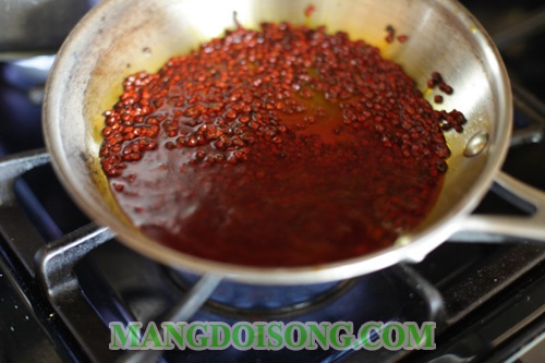 Cách nấu bún bò huế ngon thơm đậm đà cho ngày nghĩ cuối tuần làm quà tặng mẹ ngày của mẹ 6