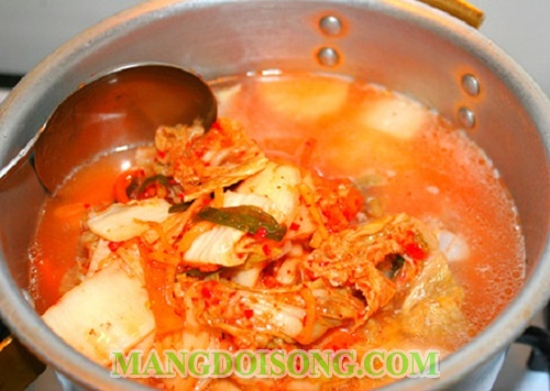Cách nấu canh kim chi hàn quốc hải sản đậu phụ thơm ngon bắt mắt ăn hoài không ngán 4