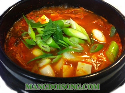 Cách nấu canh kim chi hàn quốc hải sản đậu phụ thơm ngon bắt mắt ăn hoài không ngán 5