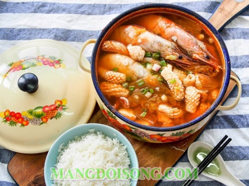 Cách nấu canh kim chi hàn quốc hải sản đậu phụ thơm ngon bắt mắt ăn hoài không ngán 6
