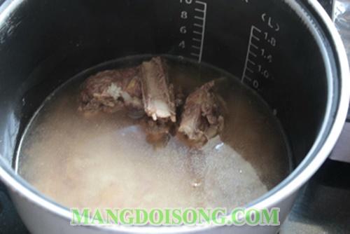 Cách nấu cháo xương ngon đơn giản bằng nồi cơm điện để bồi bổ bà bầu hay trẻ nhỏ 4