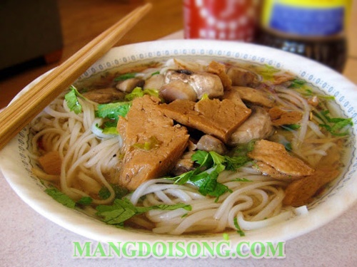 Cách nấu phở chay ngon thơm nồng đơn giản tại nhà cho ngày rằm 6
