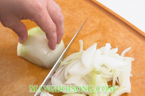 Cách xào thịt bò với hành tây ngon đơn giản tại nhà theo công thức đầu bếp nhà hàng 4