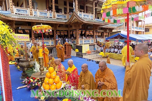Lễ phật đản 2016 ngày mấy - Phật lịch 2560 chùa hoằng pháp 5