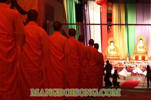 Lễ phật đản 2016 ngày mấy - Phật lịch 2560 chùa hoằng pháp 7