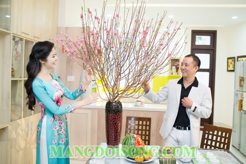 Nên chưng hoa gì ngày tết để mang tài lộc vào nhà ý nghĩa các loại hoa cắm bàn thờ ngày tết 1
