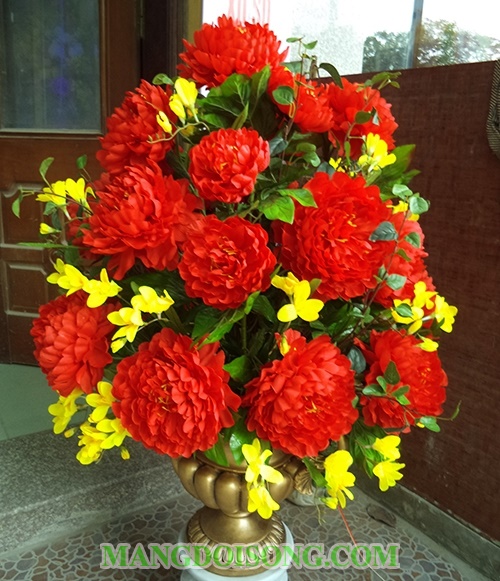 Nên chưng hoa gì ngày tết để mang tài lộc vào nhà ý nghĩa các loại hoa cắm bàn thờ ngày tết 6