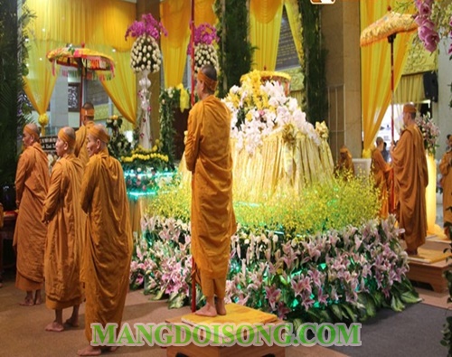 Rằm tháng tư là ngày gì - Ngày rằm tháng tư có ý nghĩa và lịch sử như thế nào - Văn khấn ngày rằm tháng tư 8