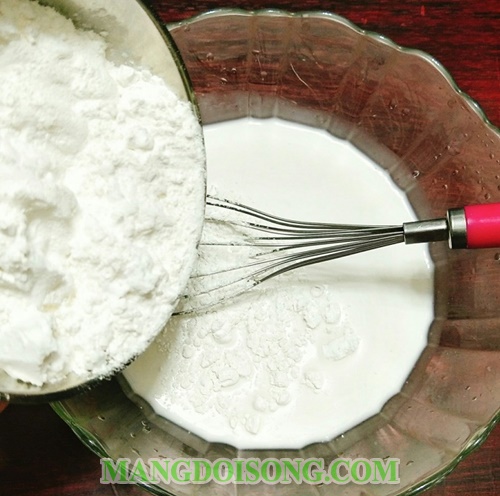 Cách làm bánh da lợn đậu xanh bột gạo ngon đơn giản tại nhà 3