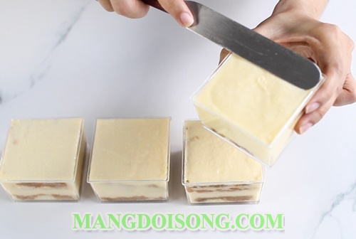 Cách làm bánh tiramisu socola không cần lò nướng tại nhà tặng người yêu ngày valentine 6