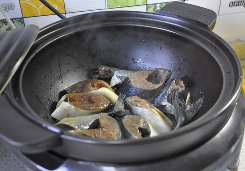 Cách làm cá thu kho gừng 3