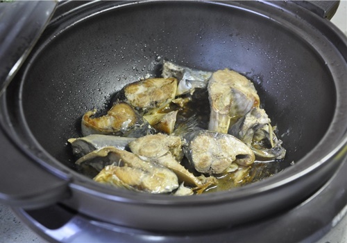 Cách làm cá thu kho gừng4