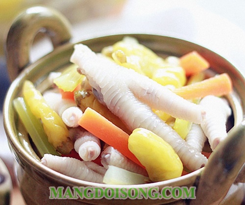 Cách làm chân gà ngâm chua ngọt sả ớt hấp dẫn ăn hoài không chán 8