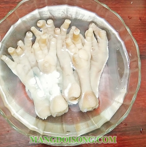 Cách làm gỏi chân gà chua ngọt ngon hấp dẫn ăn vào là mê ngay 2
