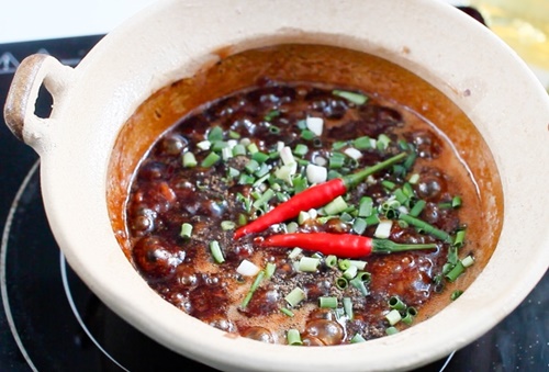Cách làm kho quẹt chấm rau củ tuyệt ngon 5