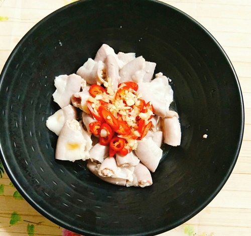 Cách làm lòng non trộn mắm chua chua ngọt ngọt không thể chối từ 4