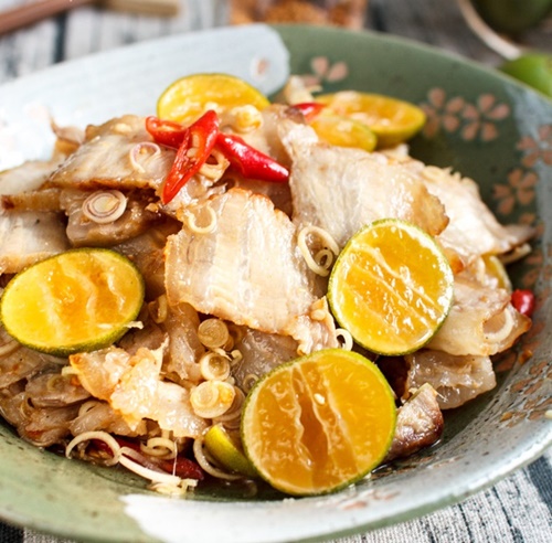 Cách làm món thịt ba chỉ lắc sả tắc đang gây “sốt xìn xịt” ở khắp các gian bếp của các mẹ 8