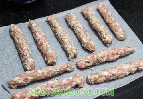Cách làm nem chua rán ngon tại nhà như mua ngoài chợ Hàng Bông 8