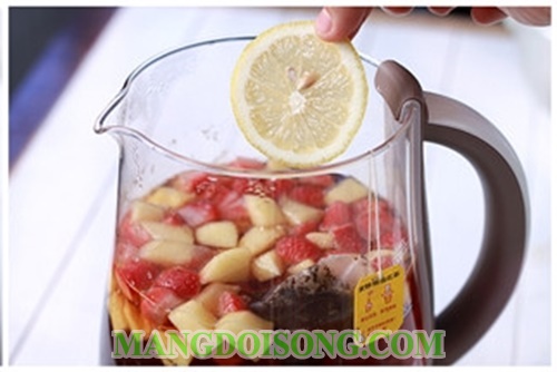 Cách làm nước detox giảm cân đẹp da từ trái cây đơn giản cho các bạn gái tự làm tại nhà 5