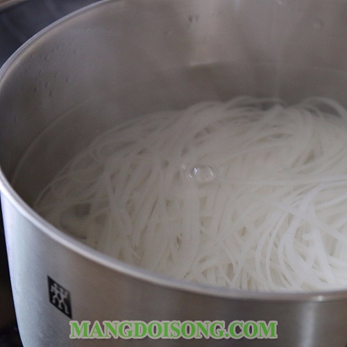 Cách làm phở trộn chua ngọt ngon hấp dẫn đẹp mắt như nhà hàng 5
