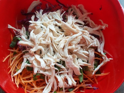 Cách làm salad bắp cải thịt gà bổ sung vào thực đơn ăn kiêng hàng ngày 3