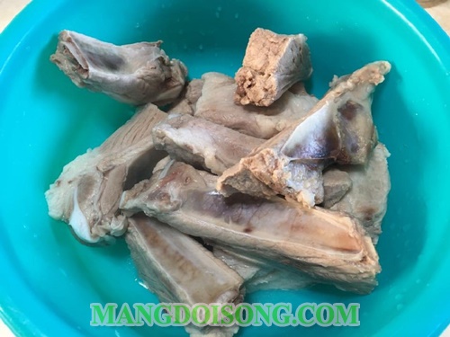 Cách làm sườn xào chua ngọt ngon nhất trang trí bằng cà chua bắt mắt như nhà hàng nhật 2