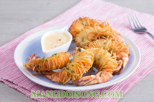 Cách làm tôm chiên giòn xù ngon đẹp mắt như nhà hàng để đãi tiệc 10