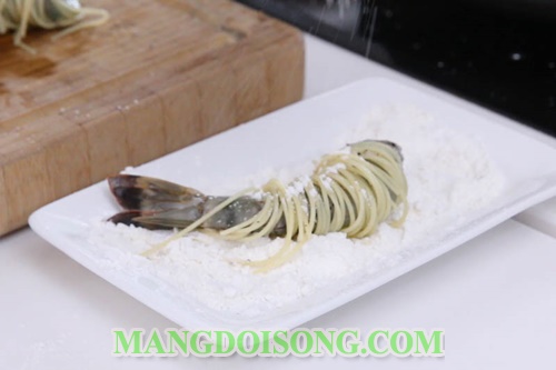 Cách làm tôm chiên giòn xù ngon đẹp mắt như nhà hàng để đãi tiệc 7