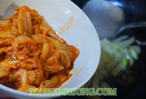 Cách nấu canh kim chi 3