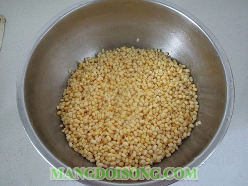 Cách nấu chè đậu xanh đánh 1