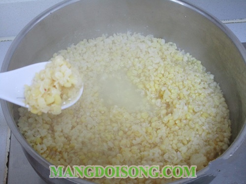 Cách nấu chè đậu xanh đánh 2