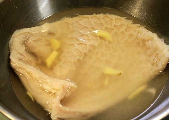 Cách luộc lòng bò nhanh mềm mà vẫn giòn ngọt nhất 3