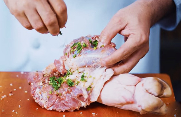 Cách làm món thịt xông khói thơm ngon khó cưỡng 2