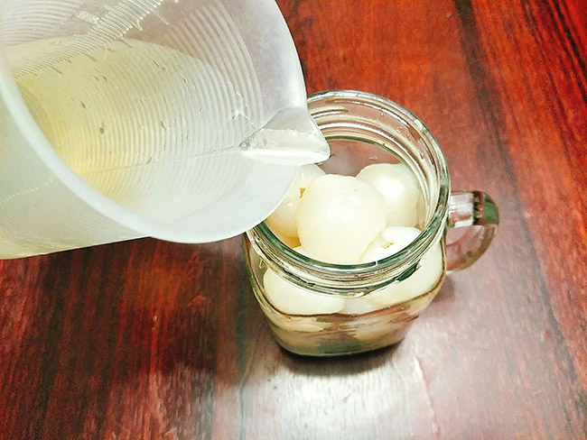 Công thức chế biến trà vải đơn giản hấp dẫn nhất 7