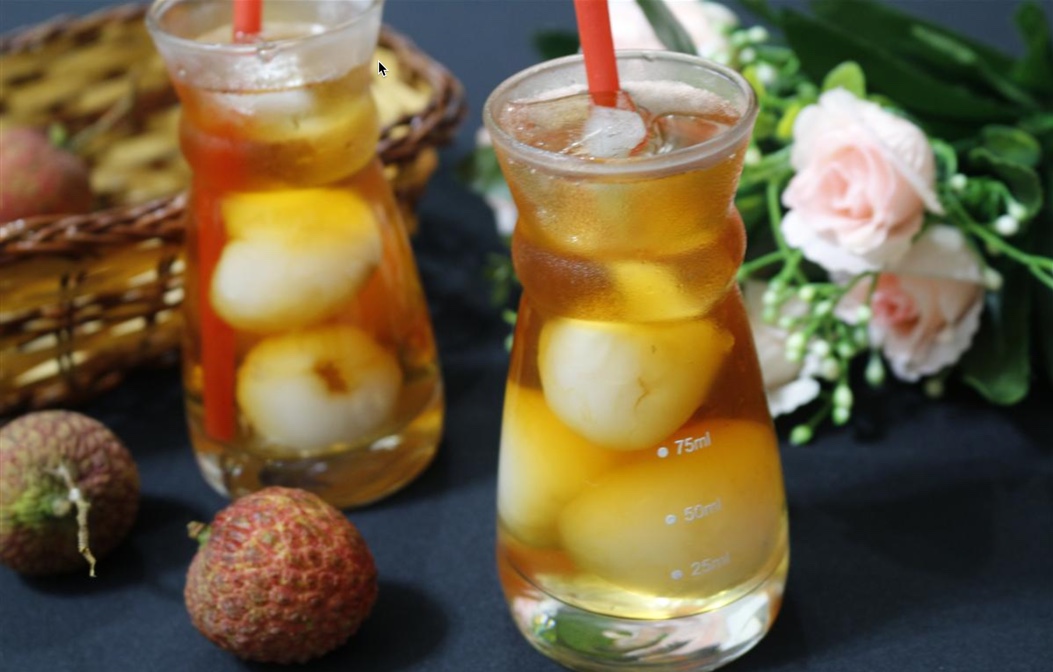 Công thức chế biến trà vải đơn giản hấp dẫn nhất 9