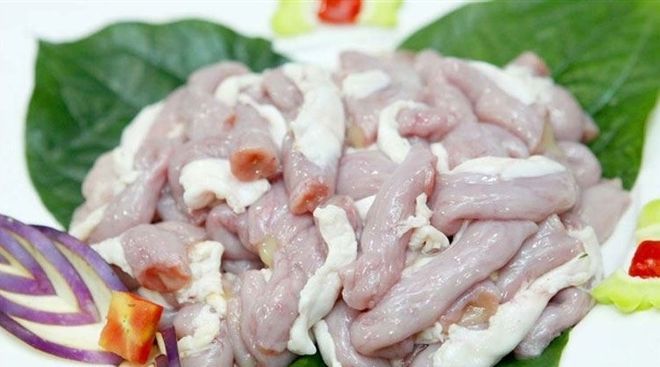 Tuyệt chiêu luộc lòng heo ngon giòn sần sật 2